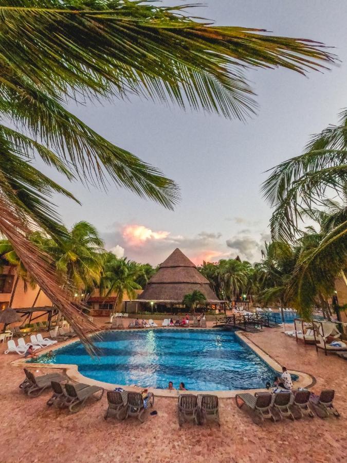 Reef Yucatán&Convention Center - Все включено Мерида Экстерьер фото